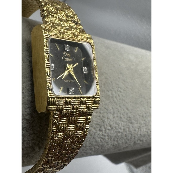 Oleg Cassini 31-528 Ladies Watch‎ New Battery 19MM 7\